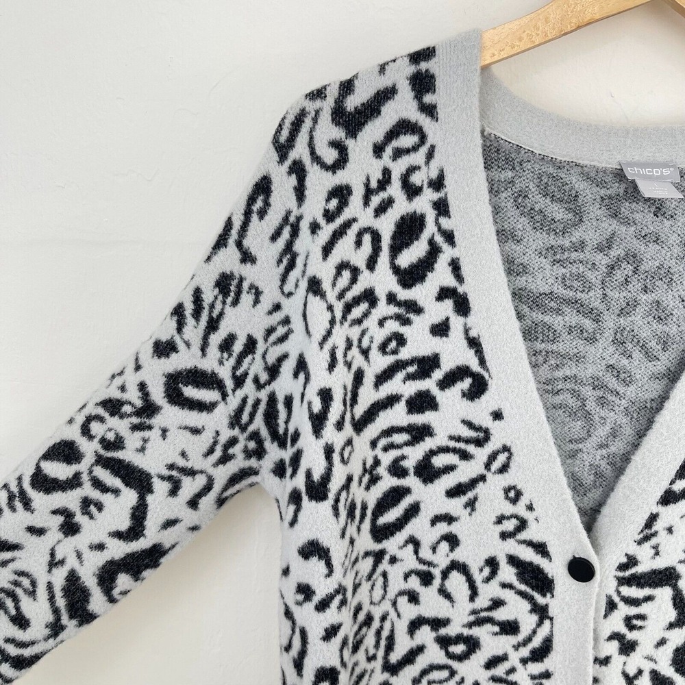 Chico's Leopard Print Long Cardigan 1/M Gray Pockets Cozy Boho Neutral Layering - Picture 5 of 15